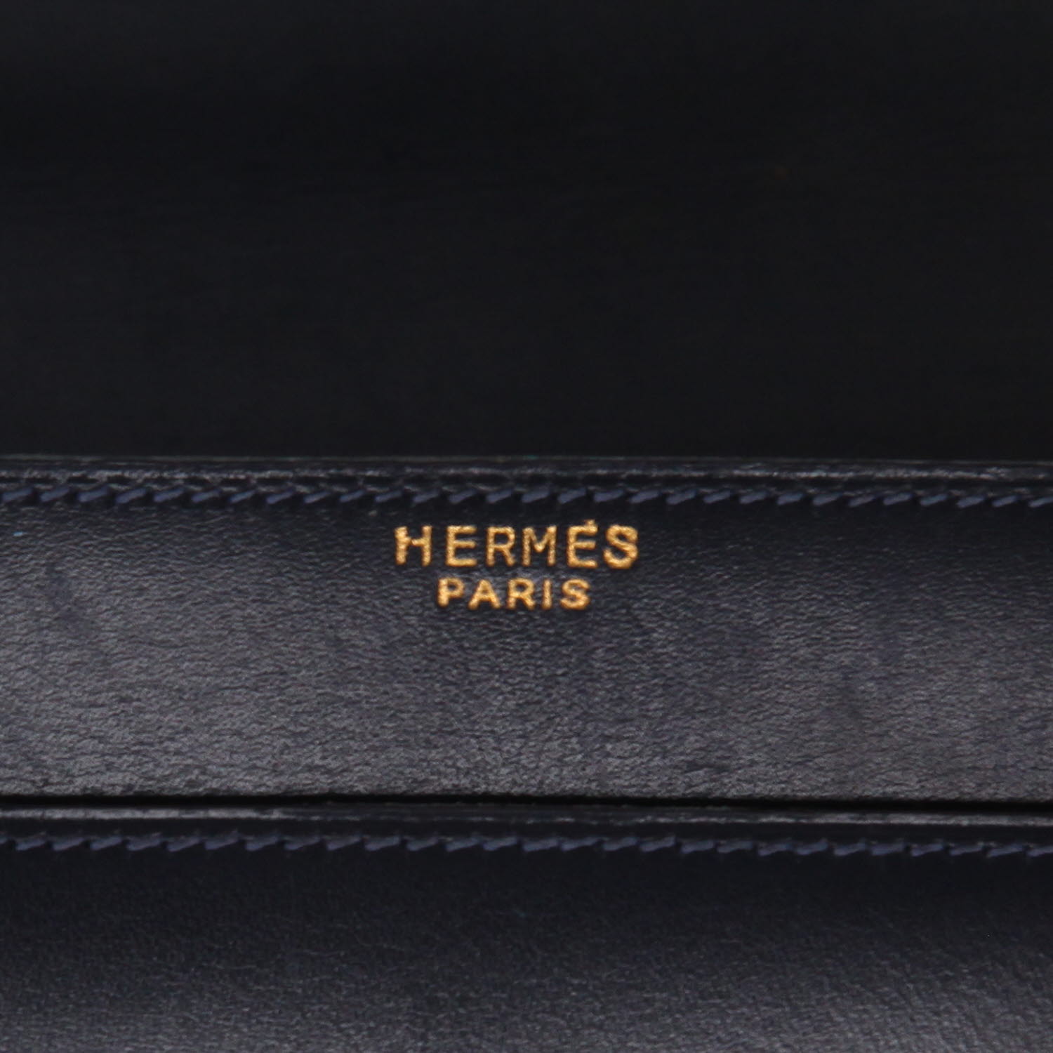Hermès  Vintage handbag  in black box leather - Detail D2