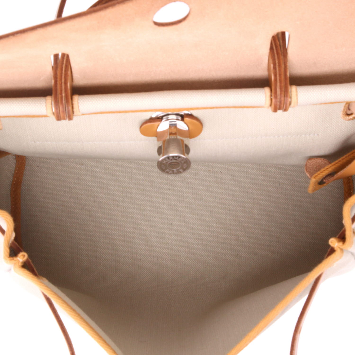 Borsa da spalla o a mano Hermès  Herbag in tela beige e mucca Hunter - Detail D3
