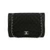 Chanel  Timeless Maxi Jumbo shoulder bag  in black quilted grained leather - 360 thumbnail