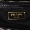 Sac à main Prada  Galleria en cuir verni noir - Detail D2 thumbnail