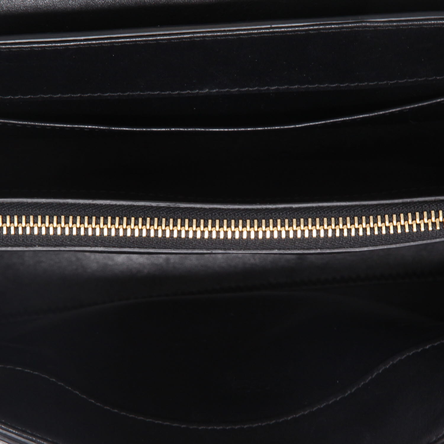 Sac bandoulière Celine  16 en cuir noir - Detail D3