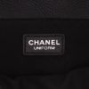 Chanel  Pochette ceinture clutch-belt  in black quilted grained leather - Detail D2 thumbnail