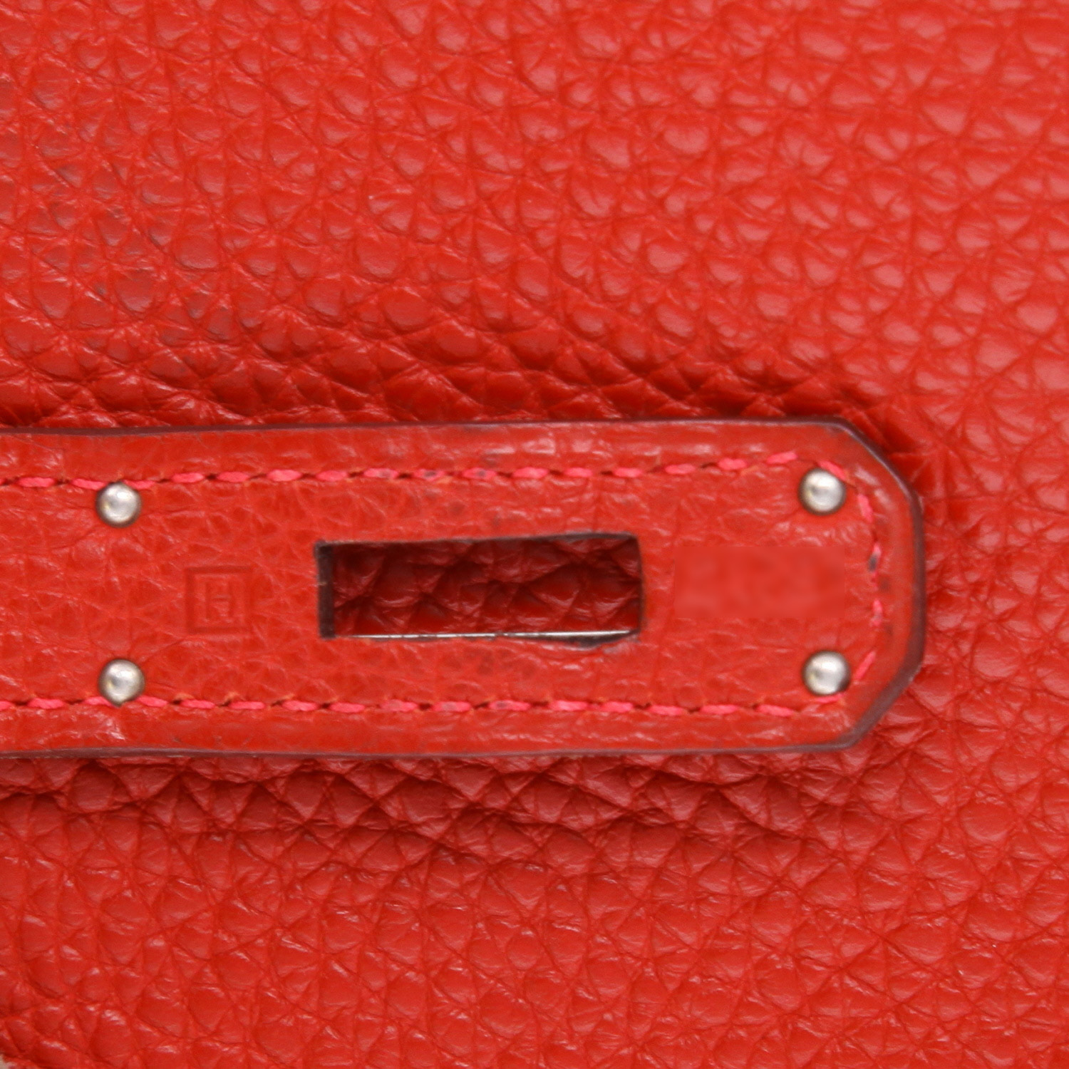 Hermès  Kelly 32 cm handbag  in red togo leather - Detail D4