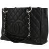 Chanel  Shopping GST bag worn on the shoulder or carried in the hand  in black quilted grained leather - 00pp thumbnail