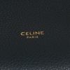 Bolso de mano Celine  Sac Sangle en cuero granulado verde - Detail D2 thumbnail