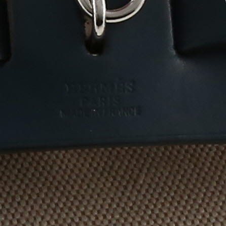 Hermès  Herbag shoulder bag  in beige canvas  and black Hunter cowhide - Detail D2