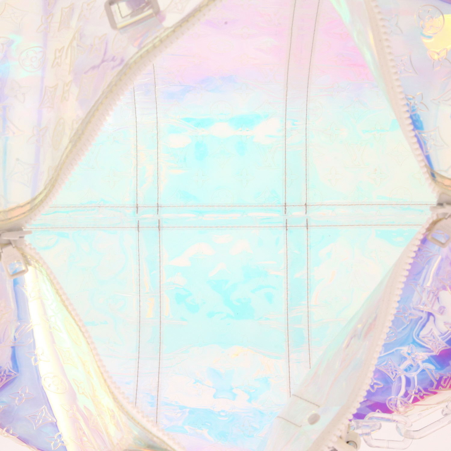 Louis Vuitton  Keepall Editions Limitées weekend bag  in transparent shading  vinyl - Detail D7