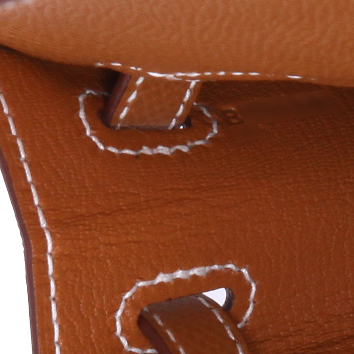 Bolso de mano Hermès  Kelly 25 cm en cuero epsom color oro - Detail D4