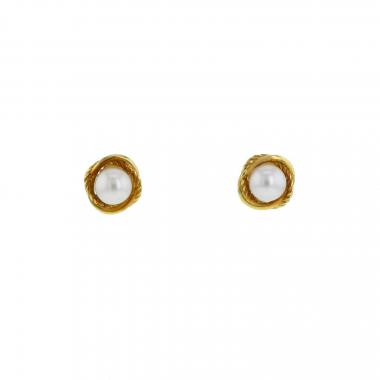 David Yurman Petite DY Elements Stud Earrings with Mother of Pearl and Pave  Diamonds | Lee Michaels Fine Jewelry stores