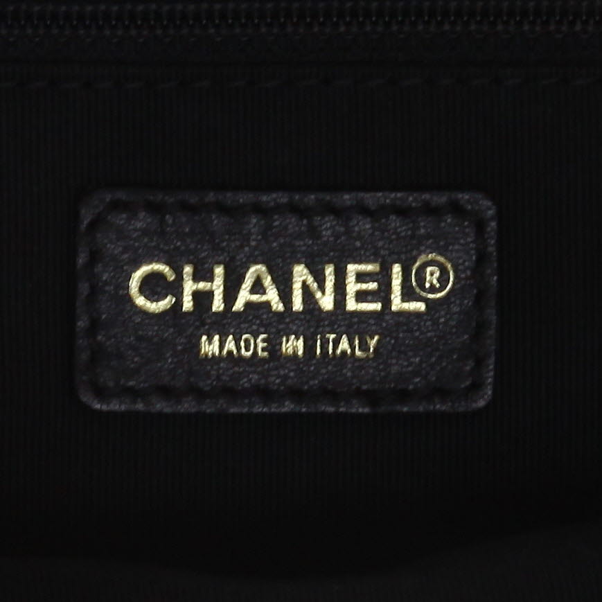 Sac à main Chanel   en satin beige et cuir noir - Detail D2