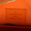 Bolso de mano Louis Vuitton  Jasmin en cuero Epi naranja - Detail D2 thumbnail