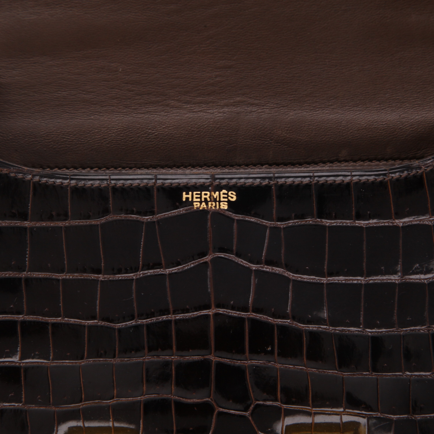 Bolso de mano Hermès  Constance en cocodrilo porosus marrón - Detail D2