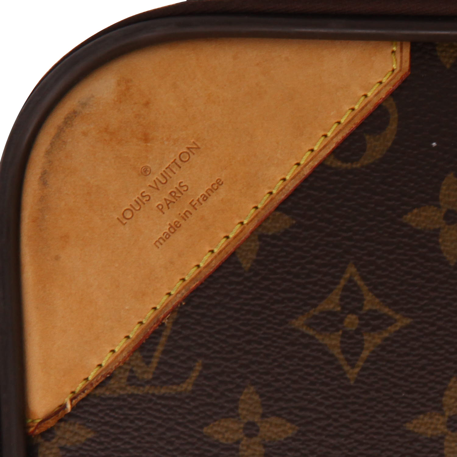 Louis Vuitton  Pegase soft suitcase  in brown monogram canvas  and natural leather - Detail D2