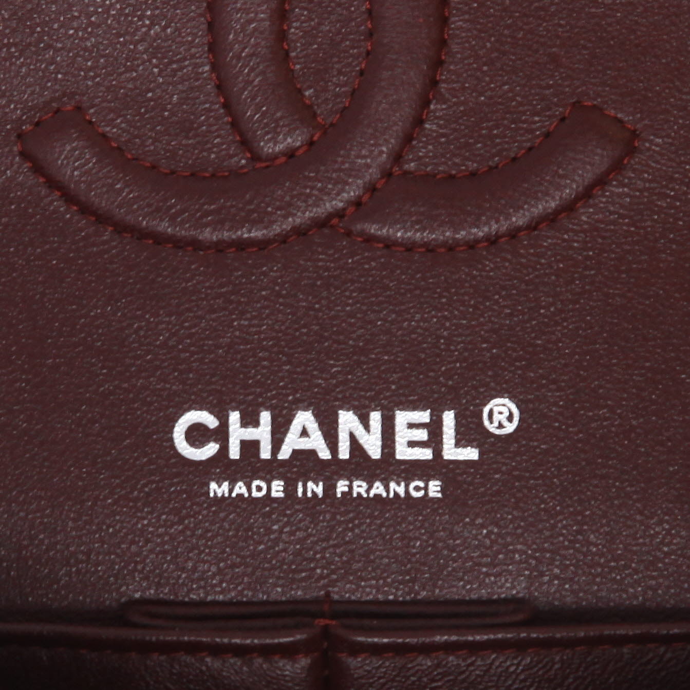 Bolso de mano Chanel  Timeless Classic en cuero acolchado negro - Detail D2
