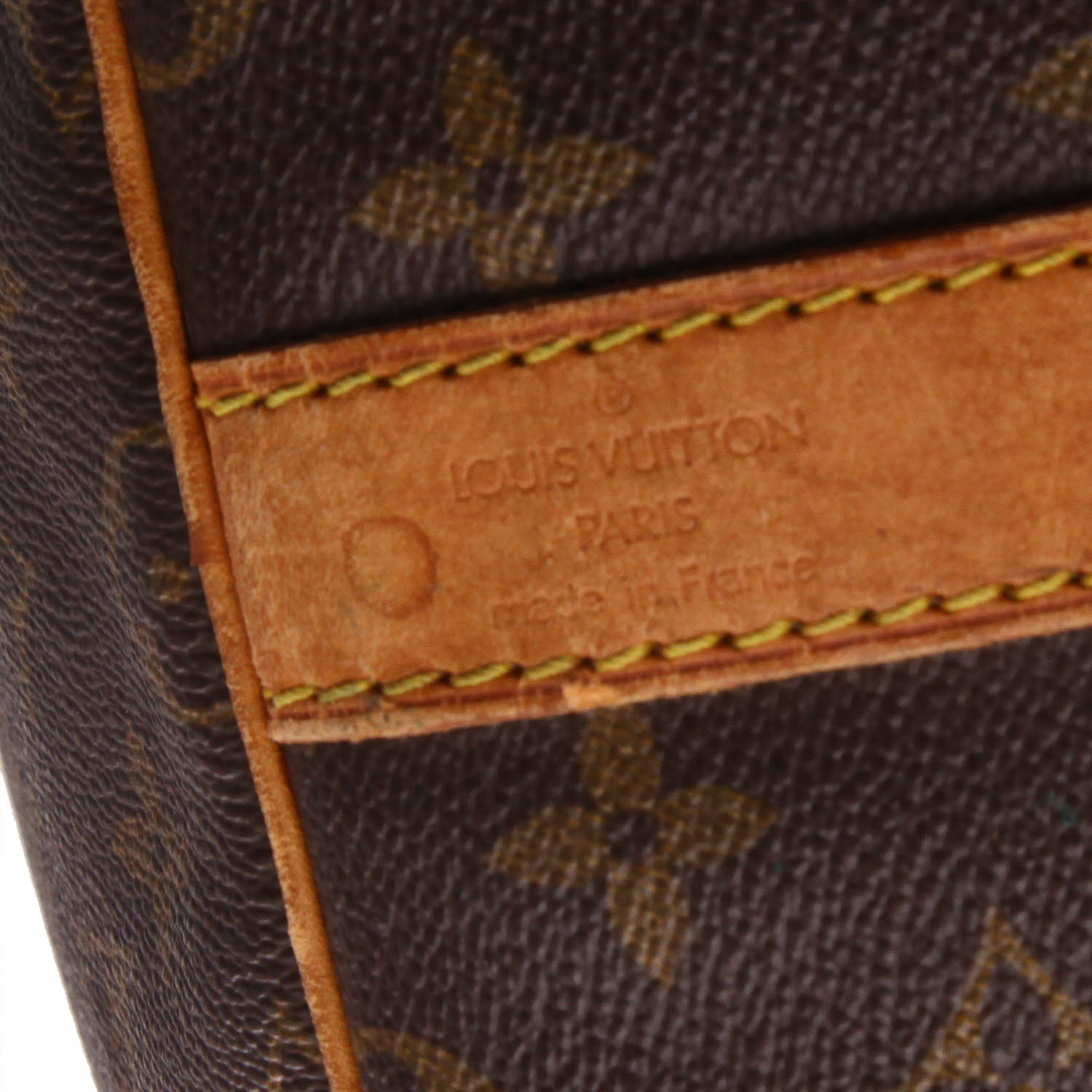 Sac de voyage Louis Vuitton  Keepall 55 en toile monogram marron et cuir naturel - Detail D6