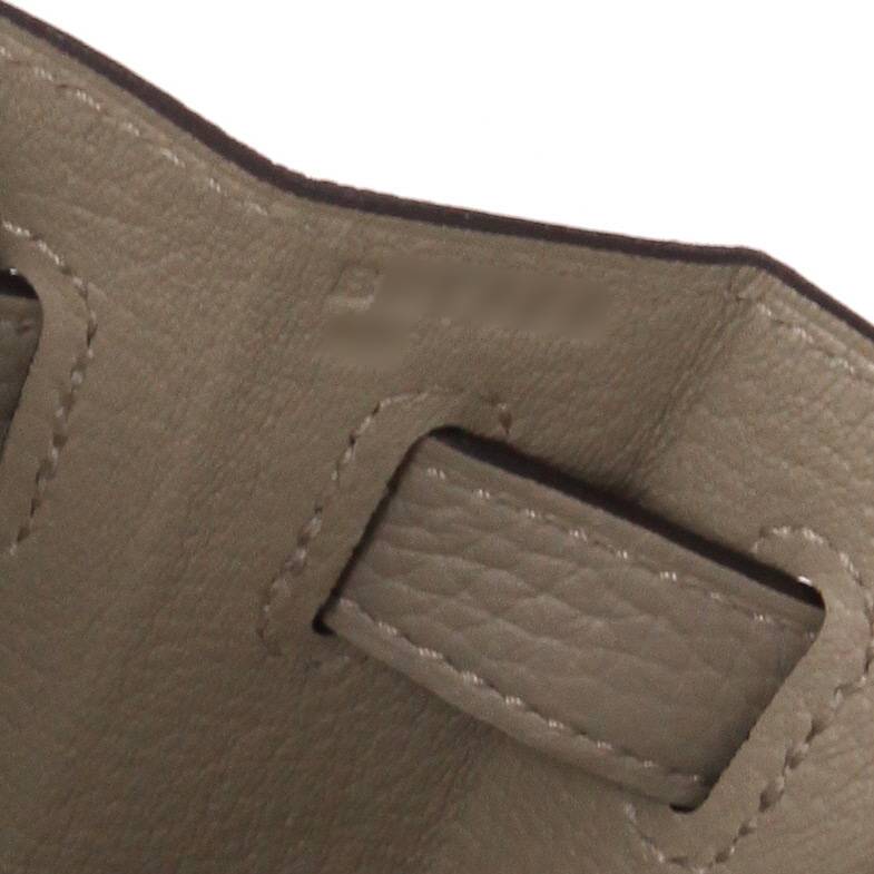 Sac à main Hermès  Kelly 28 cm en cuir togo vert Sauge - Detail D4