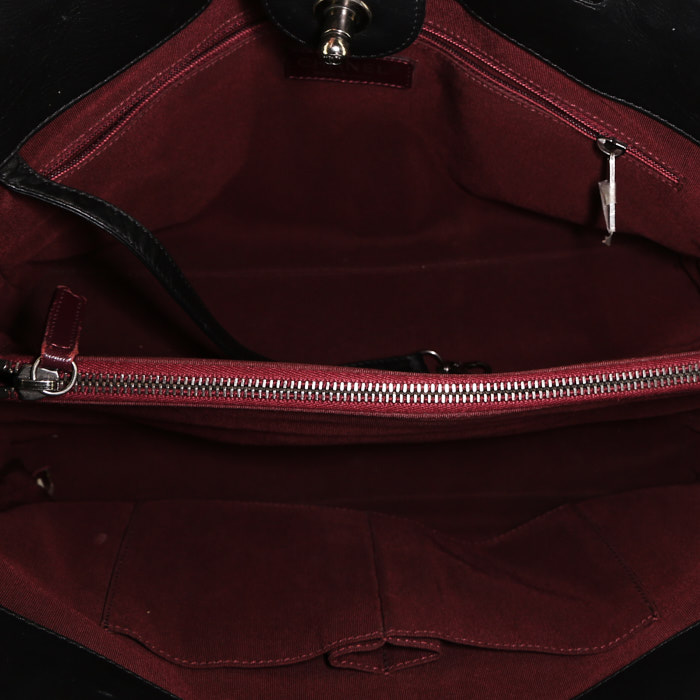 Bolso Chanel  Boy Shopping Tote en cuero acolchado con motivos de espigas negro - Detail D2