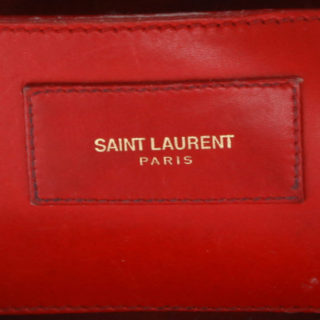 Sac à main Saint Laurent  Baby Duffle en cuir rouge - Detail D2