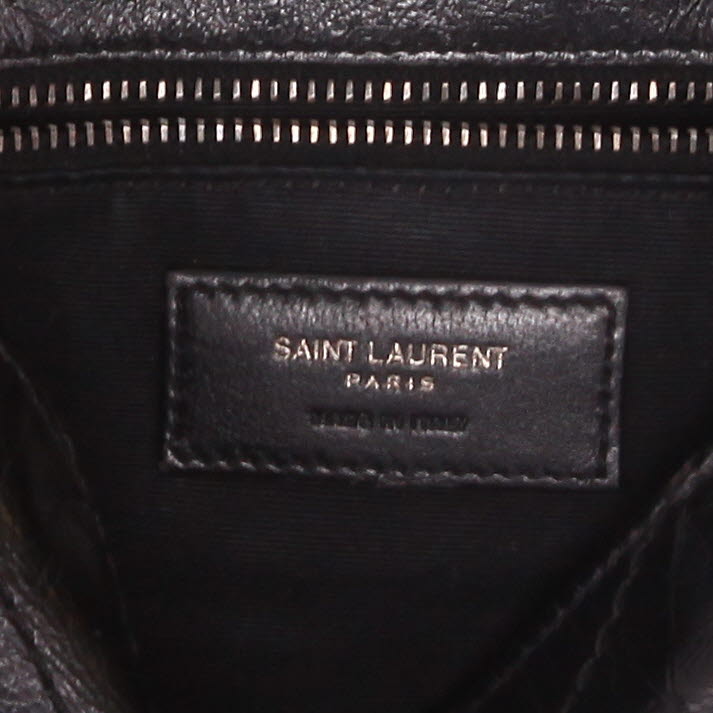 Bolso bandolera Saint Laurent  Niki modelo mediano  en cuero negro - Detail D2