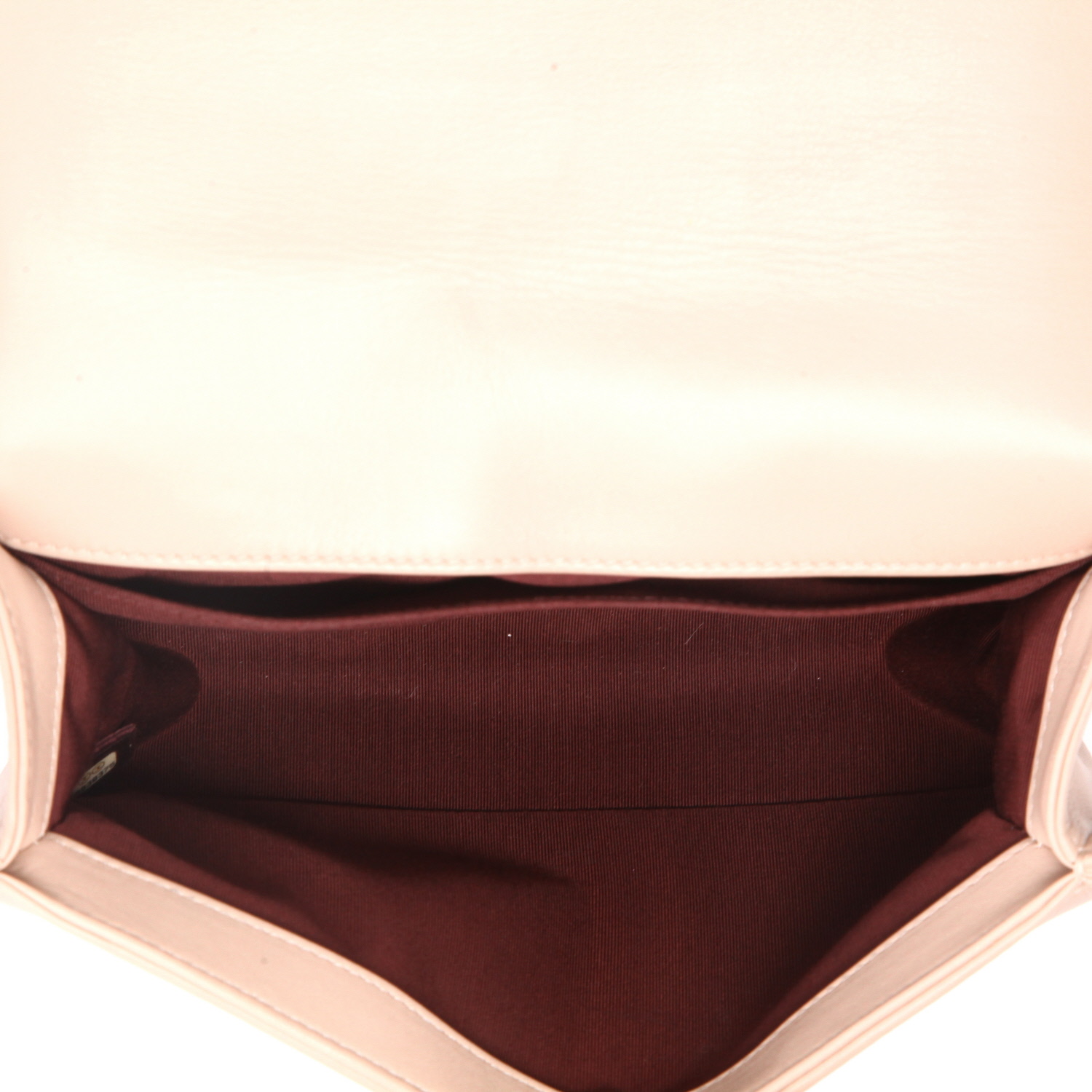 Sac bandoulière Chanel  Boy en cuir matelassé beige - Detail D3