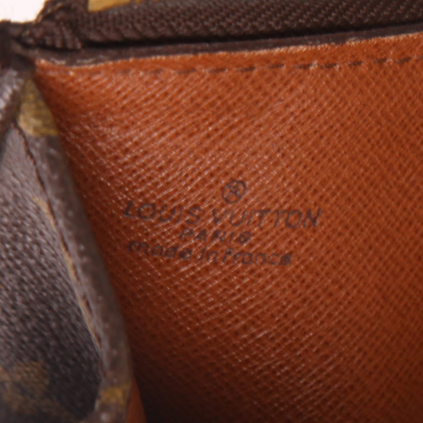 Pochette Louis Vuitton  Porte documents Voyage en toile monogram marron - Detail D2