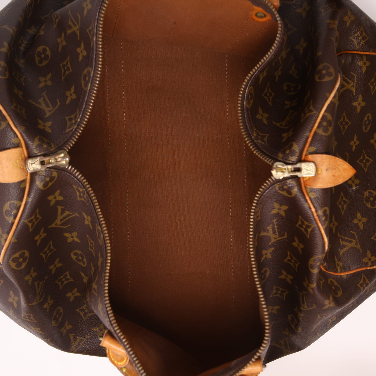 Sac de voyage Louis Vuitton  Keepall 50 en toile monogram marron et cuir naturel - Detail D3