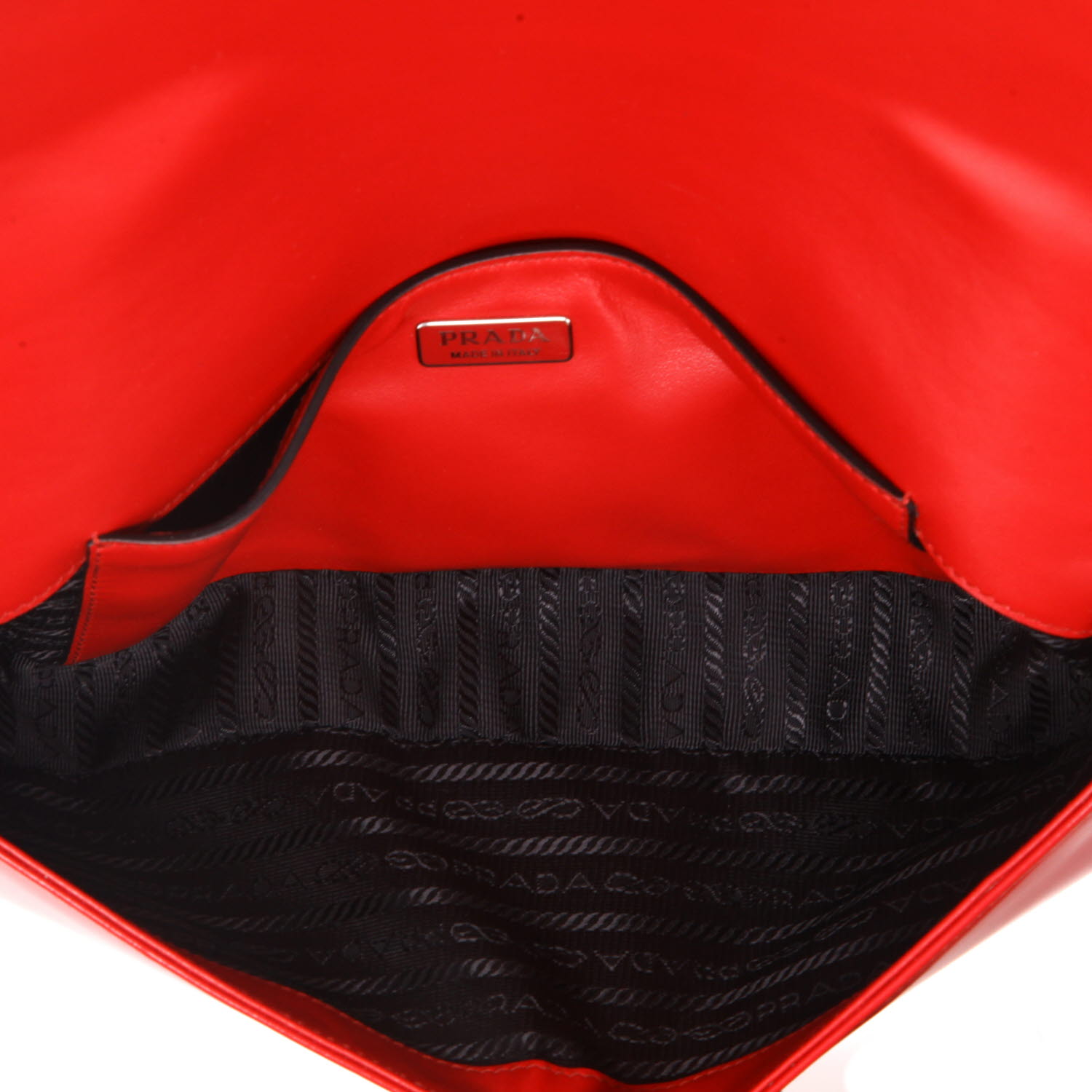 Sac à main Prada   en cuir verni rouge - Detail D3