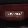 Chanel  Coco Handle mini  shoulder bag  in black quilted grained leather - Detail D2 thumbnail