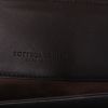 Bolso de mano Bottega Veneta  Olimpia en cuero intrecciato negro - Detail D2 thumbnail