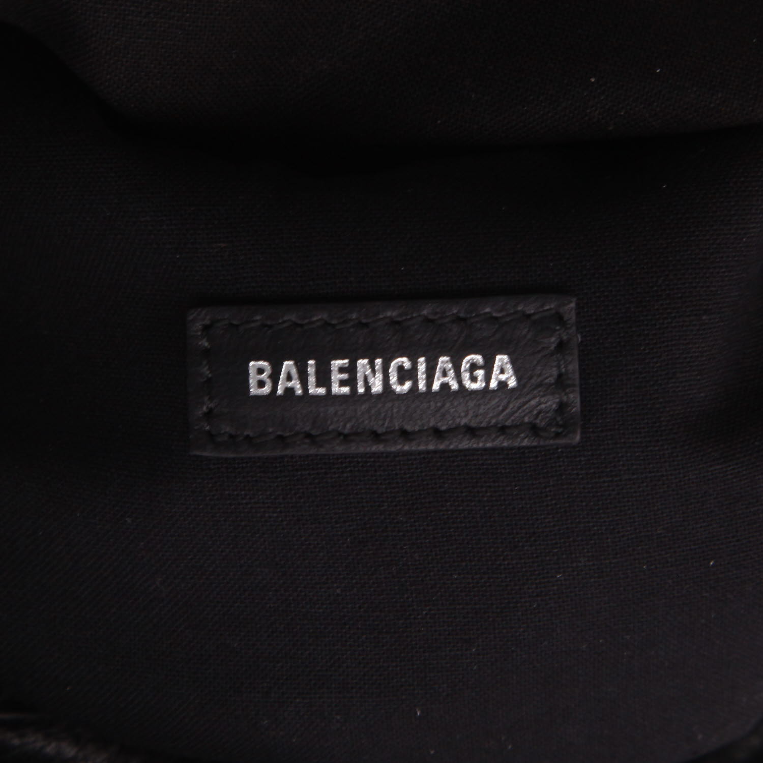 Sac bandoulière Balenciaga   en cuir grainé noir - Detail D2