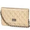 Chanel  Wallet on Chain shoulder bag  in gold quilted leather - 00pp thumbnail