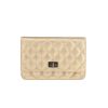 Chanel  Wallet on Chain shoulder bag  in gold quilted leather - 360 thumbnail