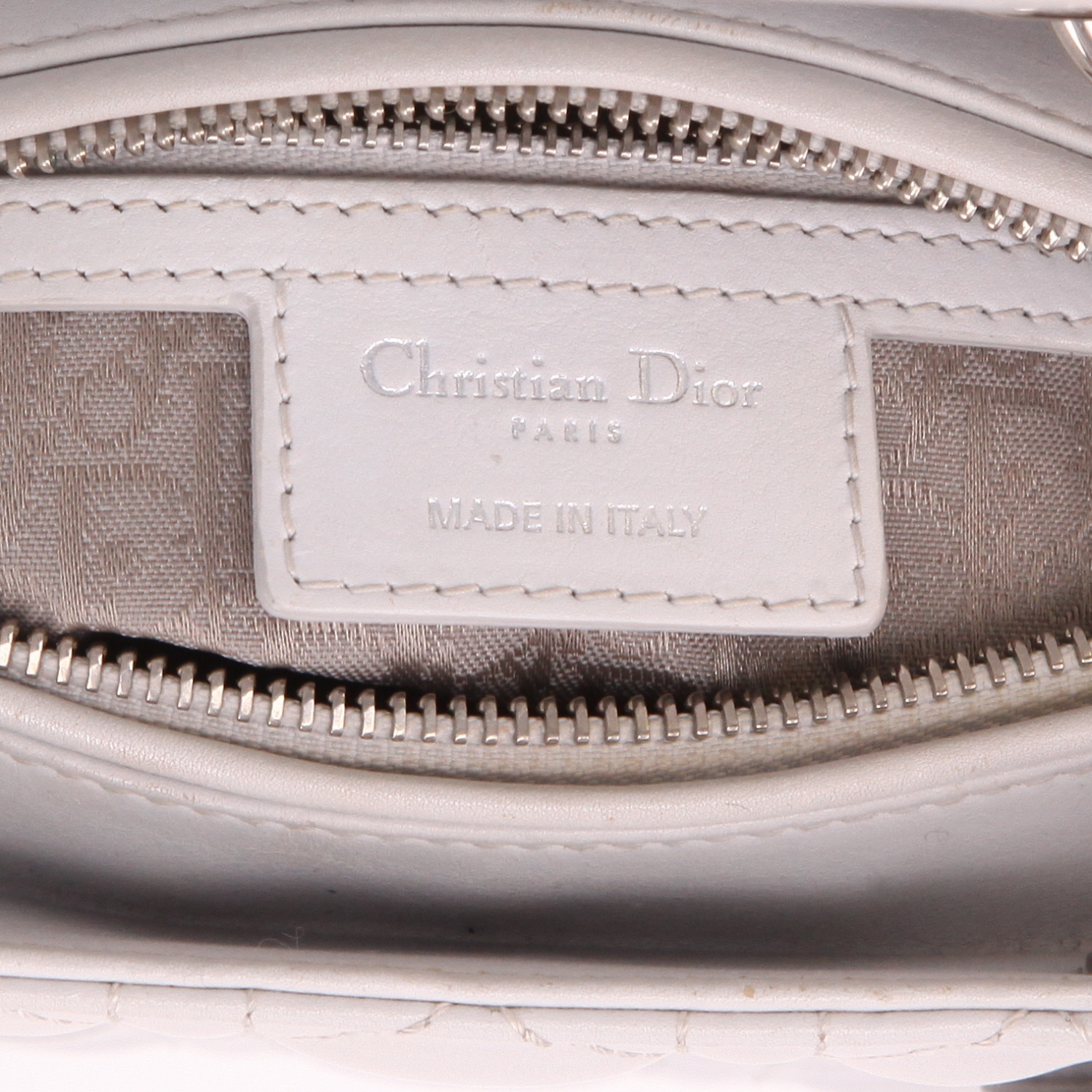 Sac à main Dior  Lady Dior en cuir cannage blanc - Detail D2