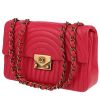 Bolso bandolera Chanel   en cuero rosa - 00pp thumbnail