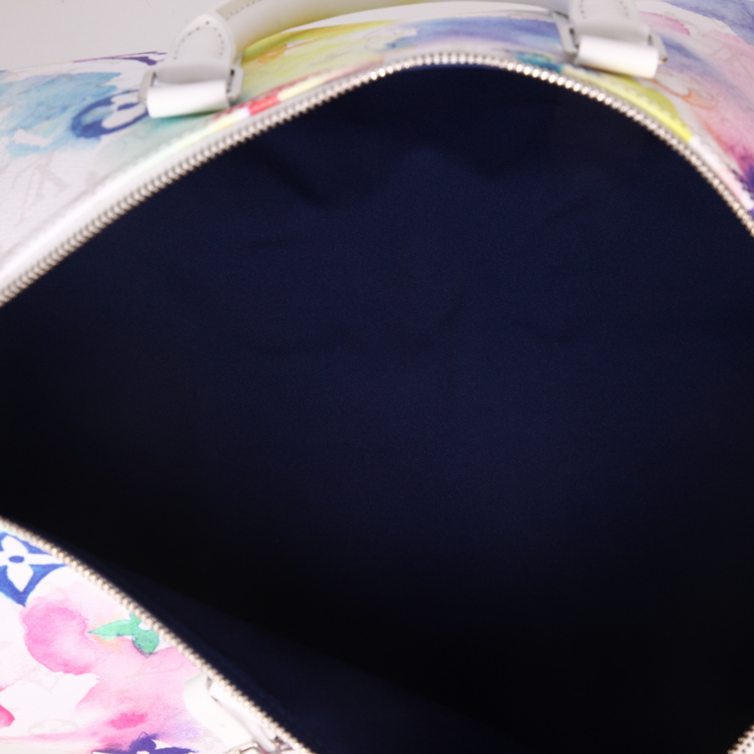 Bolsa de viaje Louis Vuitton  Keepall Editions Limitées en lona Monogram multicolor y cuero blanco - Detail D7