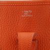 Sac bandoulière Hermès  Evelyne en cuir togo uni-ton orange - Detail D2 thumbnail