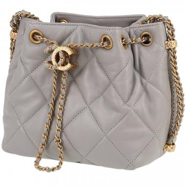 Bolso de mano Chanel Seau  en cuero acolchado gris