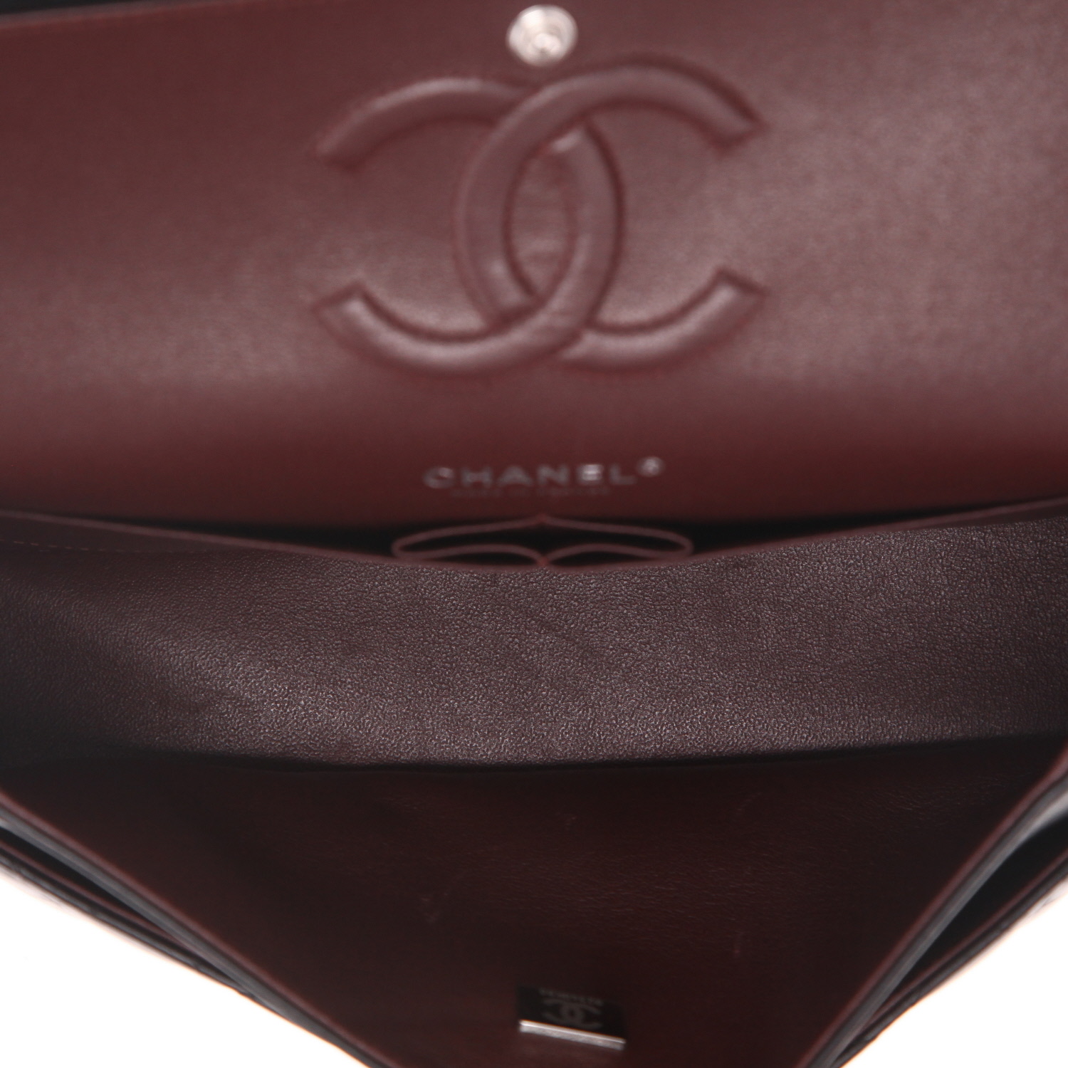 Chanel  Timeless Classic handbag  in black quilted leather - Detail D3