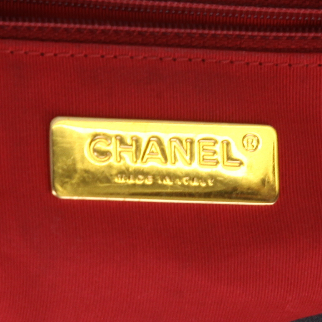 Borsa a tracolla Chanel  19 in pelle trapuntata nera - Detail D2