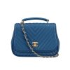 Bolso bandolera Chanel   en cuero acolchado con motivos de espigas azul - 360 thumbnail
