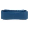 Bolso bandolera Chanel   en cuero acolchado con motivos de espigas azul - Detail D1 thumbnail