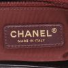 Chanel  Boy shoulder bag  in black leather  and black synthetic furr - Detail D2 thumbnail