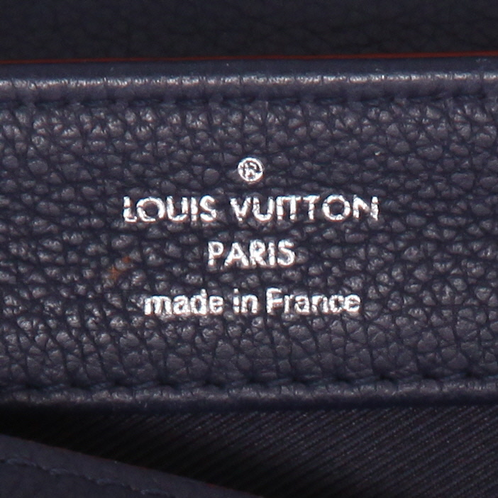 Bolso de mano Louis Vuitton  Lockme en cuero granulado azul marino y rojo - Detail D2