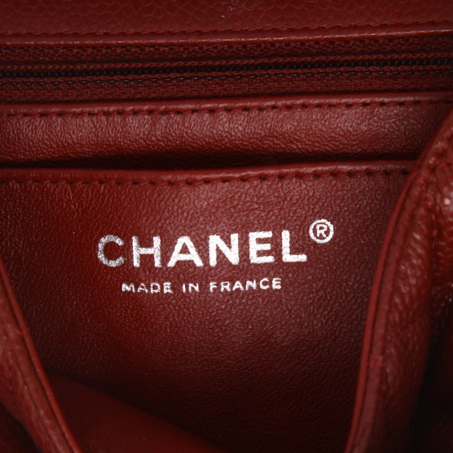 Borsa a tracolla Chanel  Mini Timeless in pelle martellata e trapuntata rossa - Detail D2
