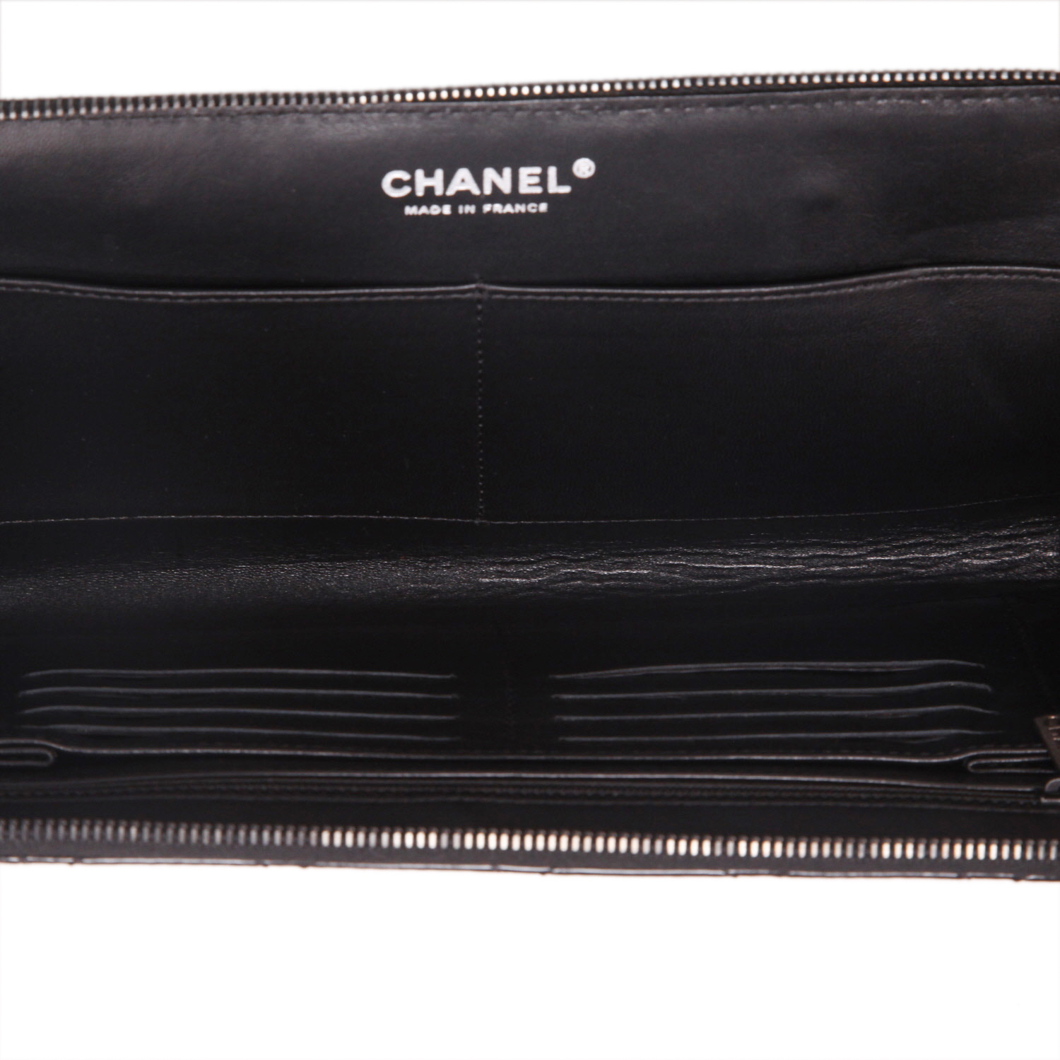 Bolsito de mano Chanel   en charol acolchado negro - Detail D3