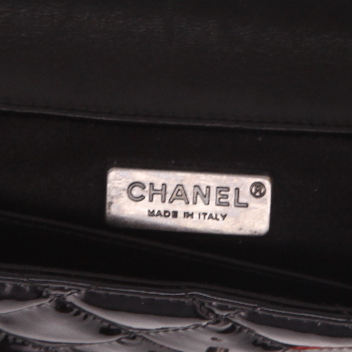 Chanel   handbag  in black patent quilted leather - Detail D2