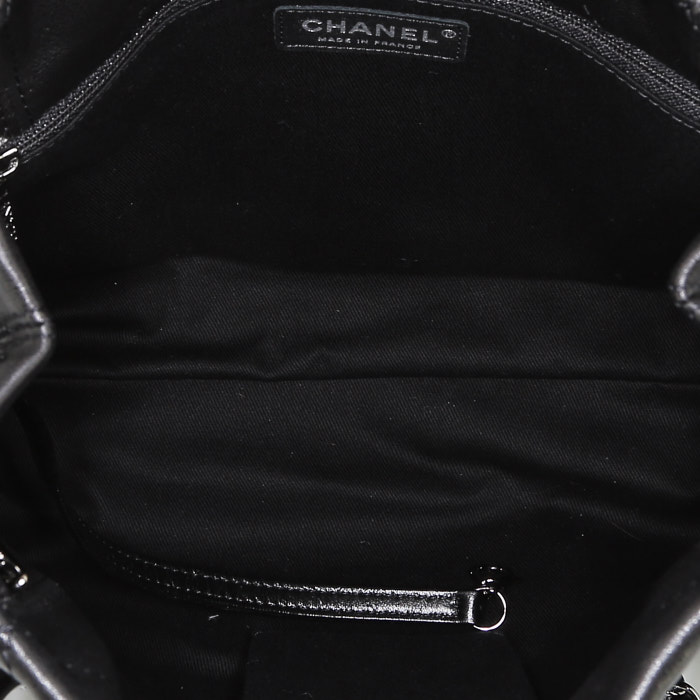Bolso de mano Chanel  Grand Shopping en cuero negro - Detail D3