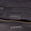 Bolso bandolera Givenchy  Pandora en piel de conejo negra y cuero negro - Detail D3 thumbnail