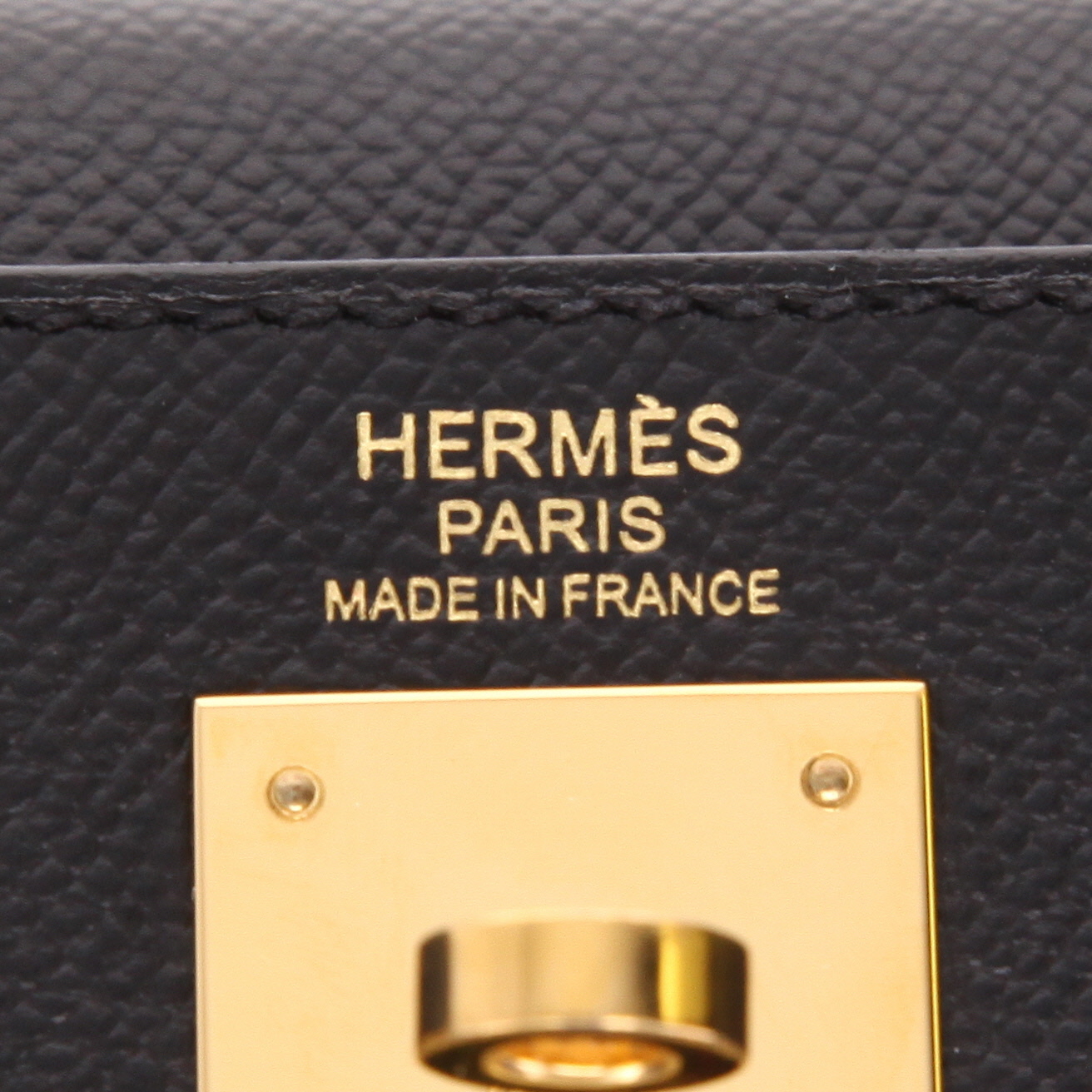 Sac à main Hermès  Kelly 32 cm en cuir epsom noir - Detail D2