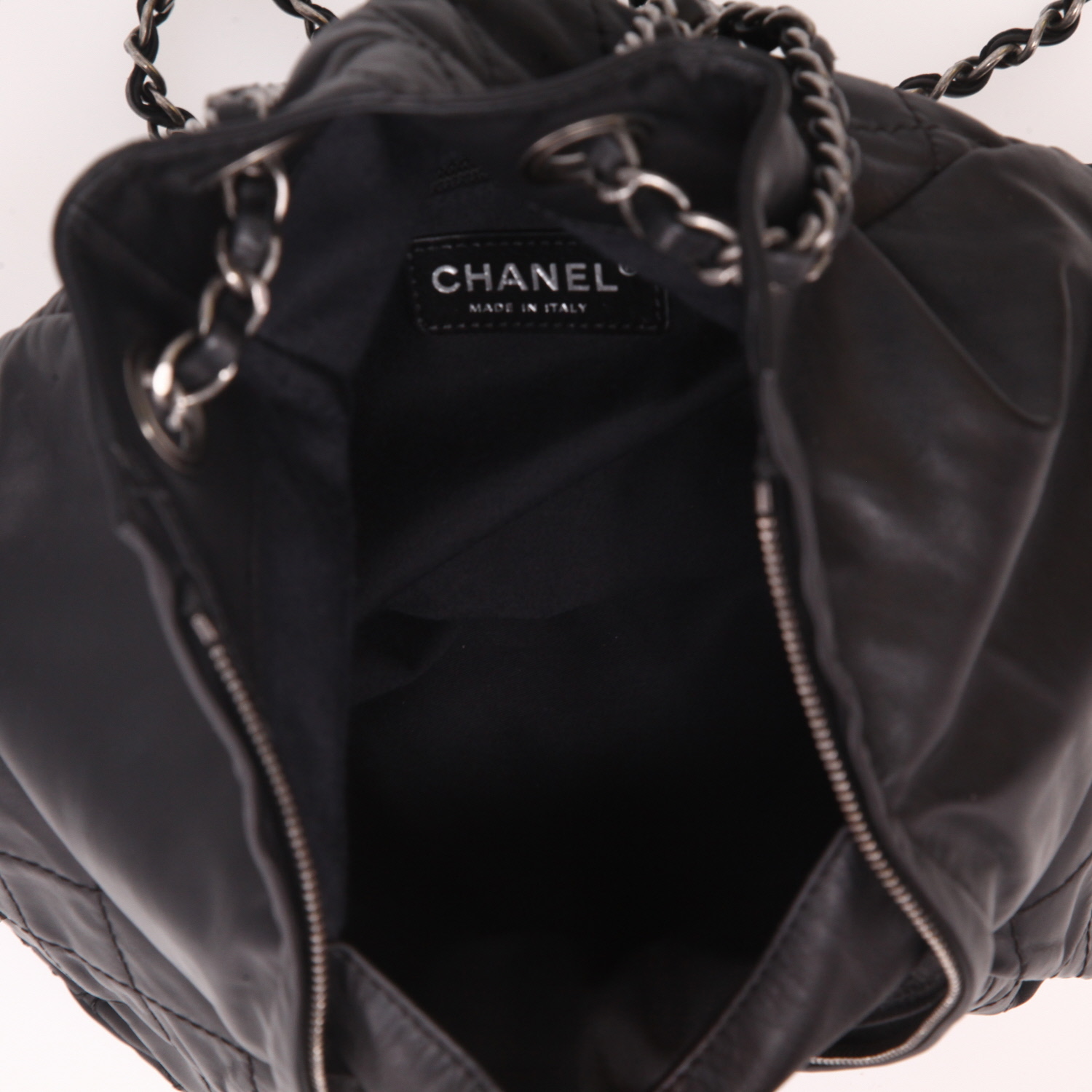 Mochila Chanel  Sac à dos en cuero negro - Detail D3